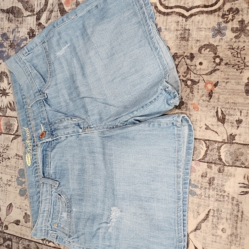 Old navy boyfriend fit Shorts